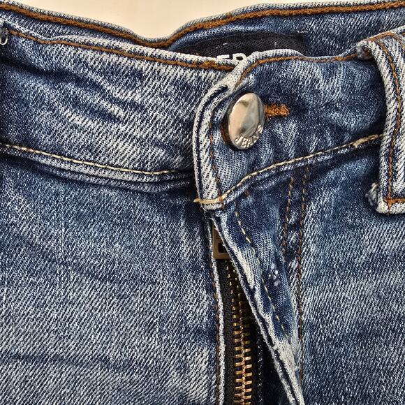 Aero Men's Distressed Frayed Slim‎ Bermuda Cut-Off Shorts Stretch Size 30 - Picture 8 of 11